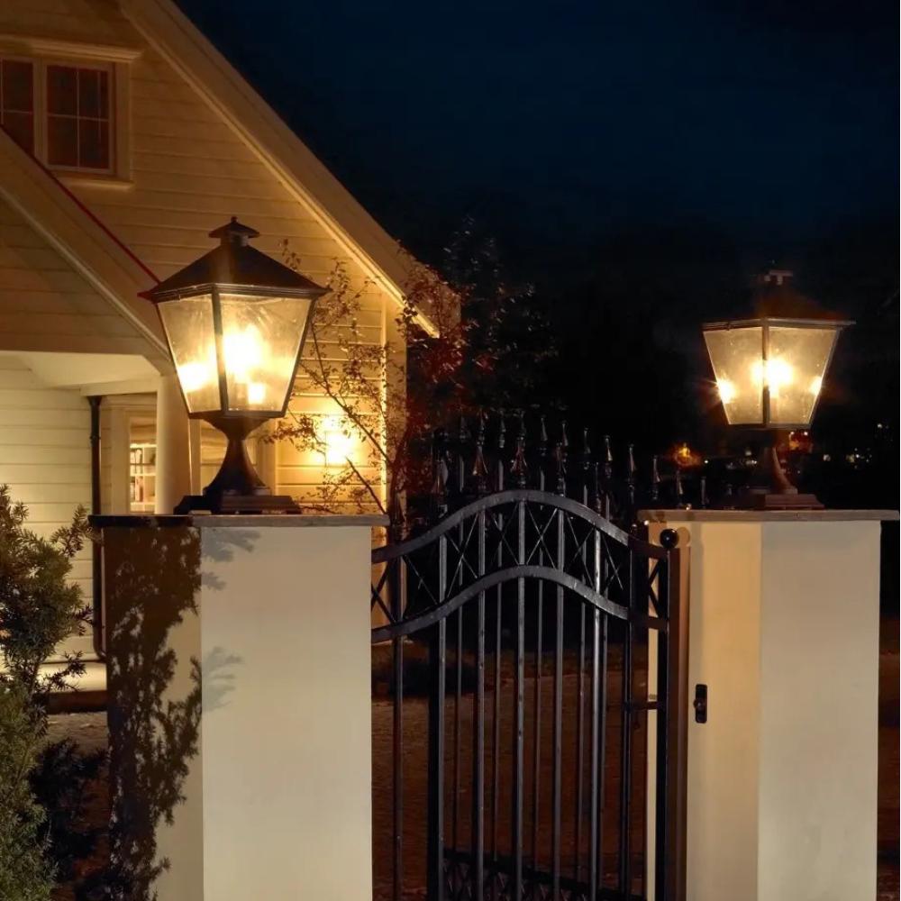 exterierova klasicka brana lampa osvetlenie na plot mediteranske vodotesne exterierove stojate lampa cierna zahrada terasa rustikalna starozitna vintage obciansky elegantny.jpg